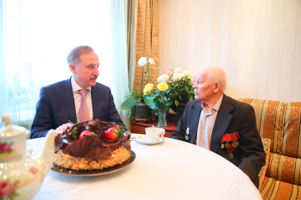 Владимир Ружицкий поздравил с 90-летним юбилеем ветерана Великой Отечественной войны
