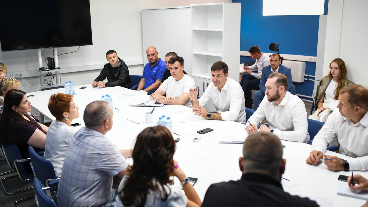 Глава городского округа Люберцы Владимир Волков провели встречу с жителями ЖК «Егорово Парк» и «Томилино».
